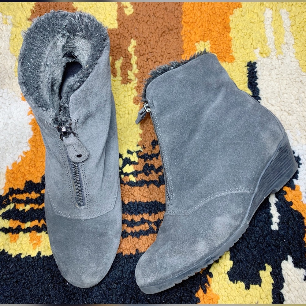 Cozy Cute, SPORTO, lined, wedge booties!!